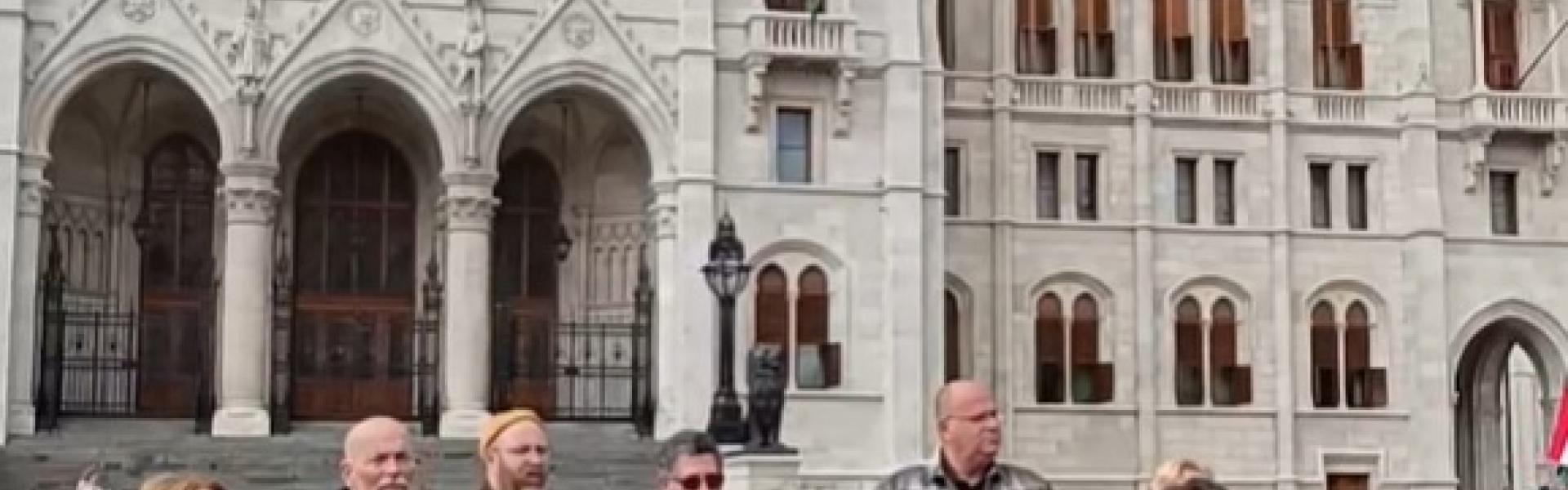 Közös kiállás a Szuverenitás törvénnyel szemben