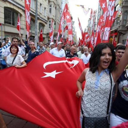 Az IndustriAll Europe követeli az erõszak beszüntetését Törökországban