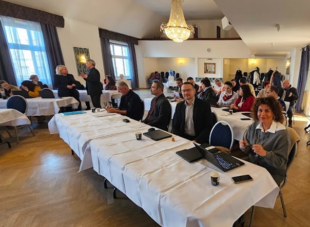 Bértranszparencia és annak következményei